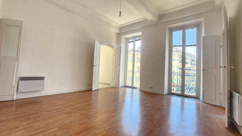 Location Appartement Nice Garibaldi - 3 pièces 99m2 lumineux à deux pas de la coulée verte Nice