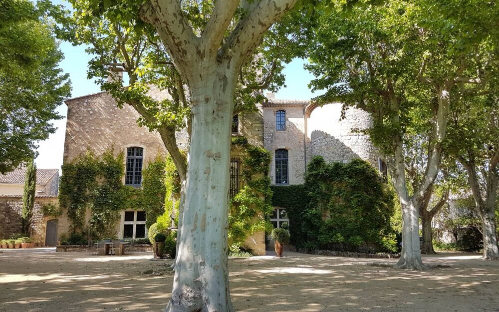 CHATEAU MANOIR BASTIDE A VENDRE SECTEUR UZES, LANGUEDOC ROUSSILLON, SUD DE LA FRANCE