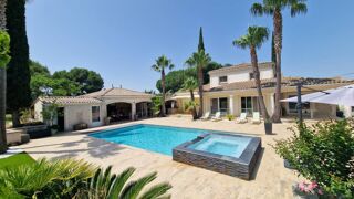  Villa à vendre 220 m²