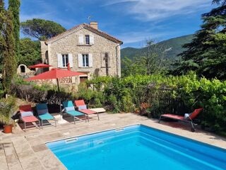 Propriété/château à vendre 300 m²