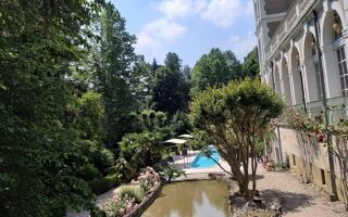  Propriété/château à vendre 1086 m²