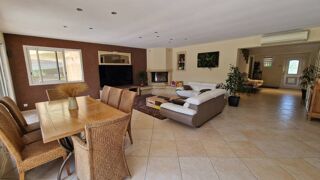  Villa à vendre 220 m²