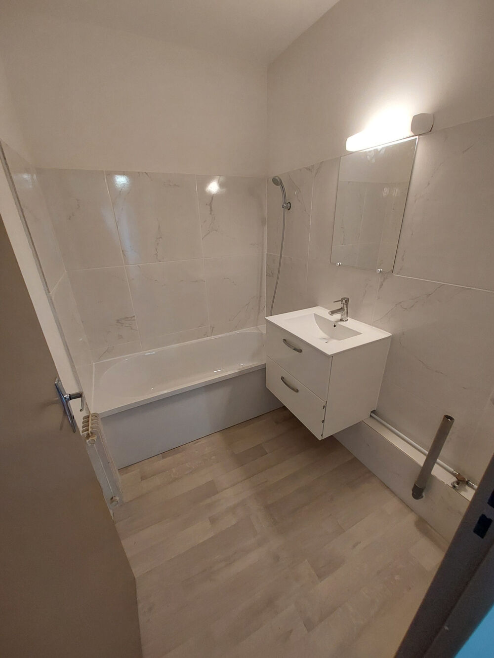 Location Appartement Appartement T3 AVIGNON avec place de parking et balcon Avignon