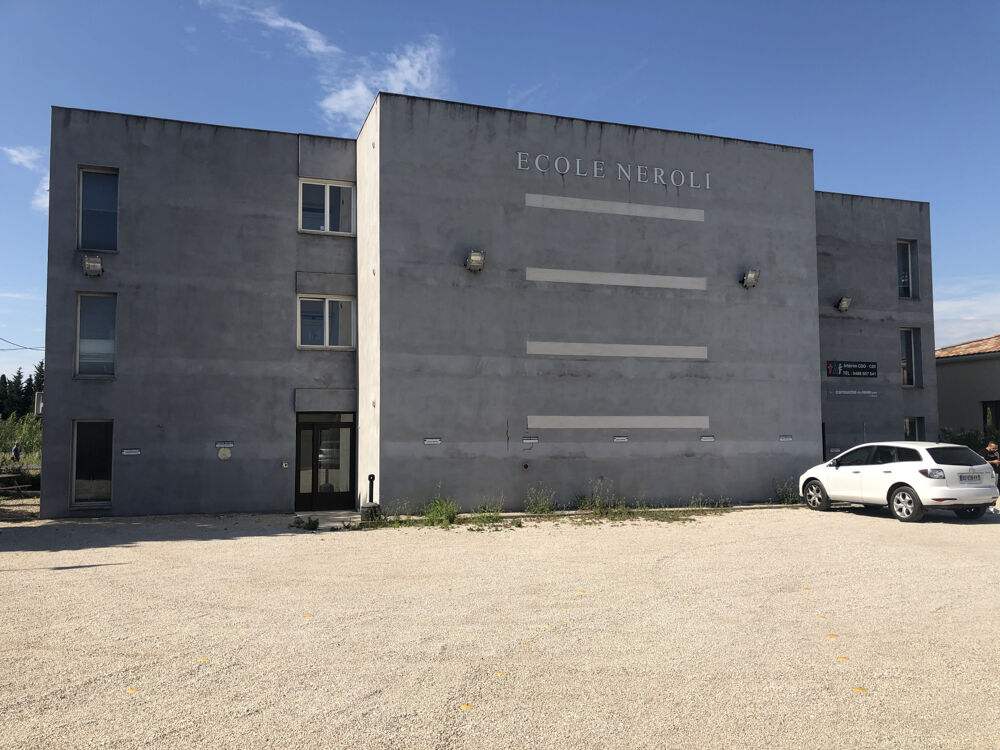   CHATEAURENARD IMMEUBLE DE BUREAUX LOUES Chateaurenard
