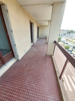  Appartement à louer 3 pièces 58 m²
