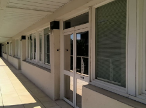 Locaux commerciaux Avignon Courtine 8107 84000 Avignon