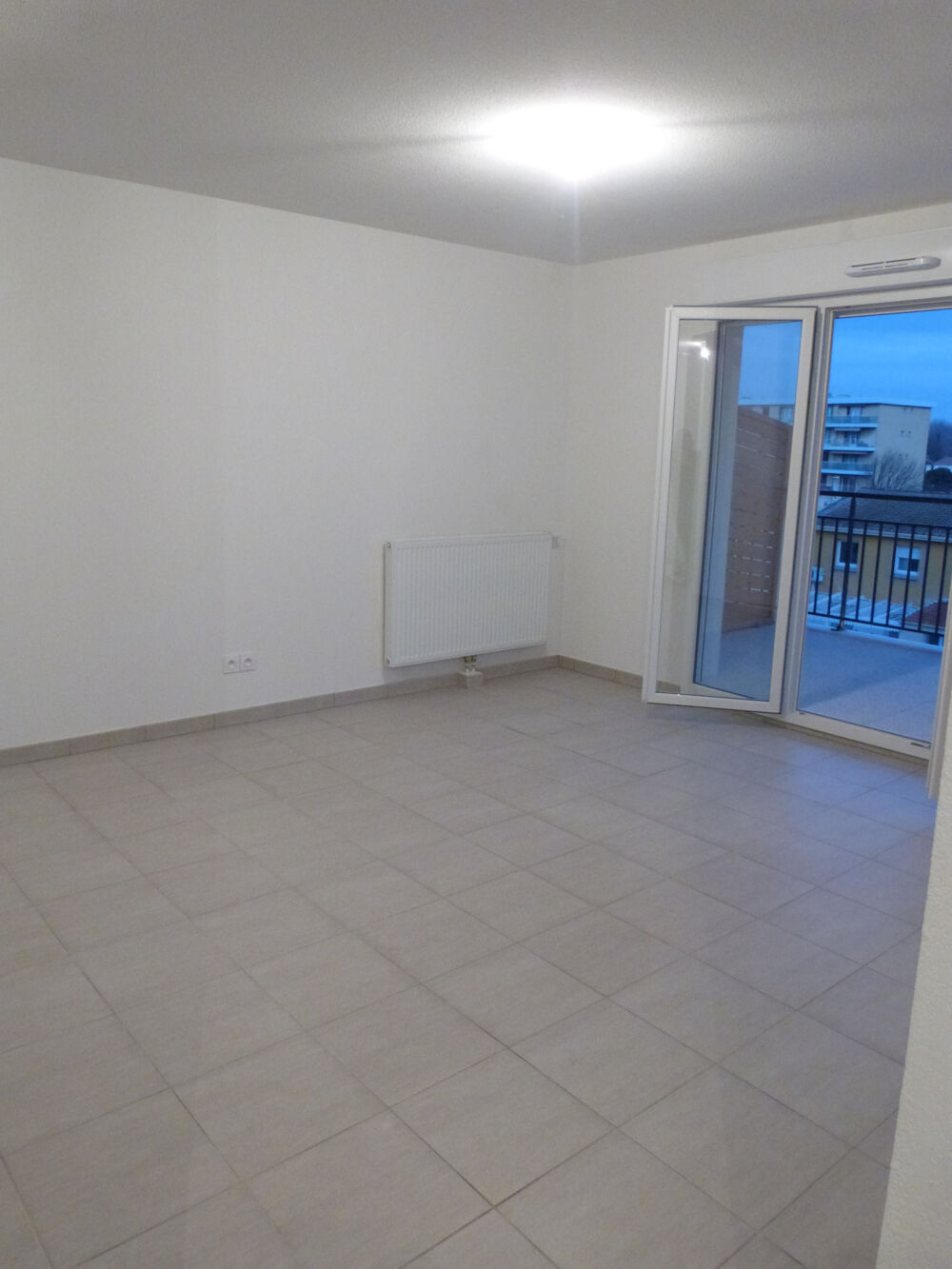Location Appartement Appartement T3 AVIGNON avec 2 place de parking et extérieur Avignon