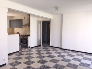  Appartement à louer 3 pièces 64 m²