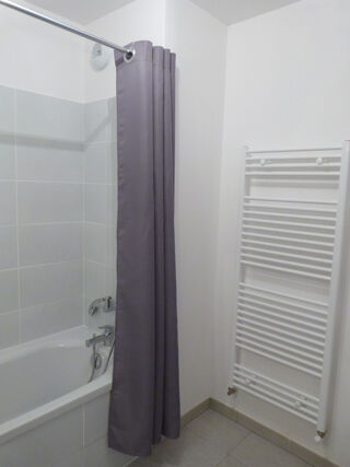  Appartement à louer 3 pièces 60 m²