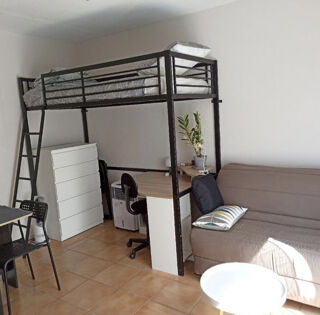 Vente Appartement AVIGNON PROCHE REMPARTS STUDIO MEUBLÉ AVEC PARKING ET TERRASSE Avignon