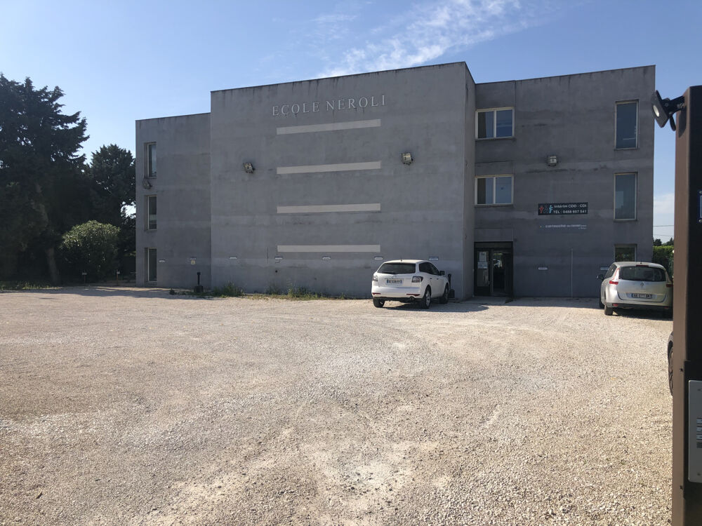   CHATEAURENARD IMMEUBLE DE BUREAUX LOUES Chateaurenard
