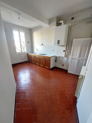  Appartement à louer 3 pièces 101 m²