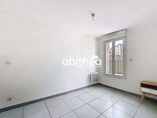  Appartement à louer 2 pièces 33 m²