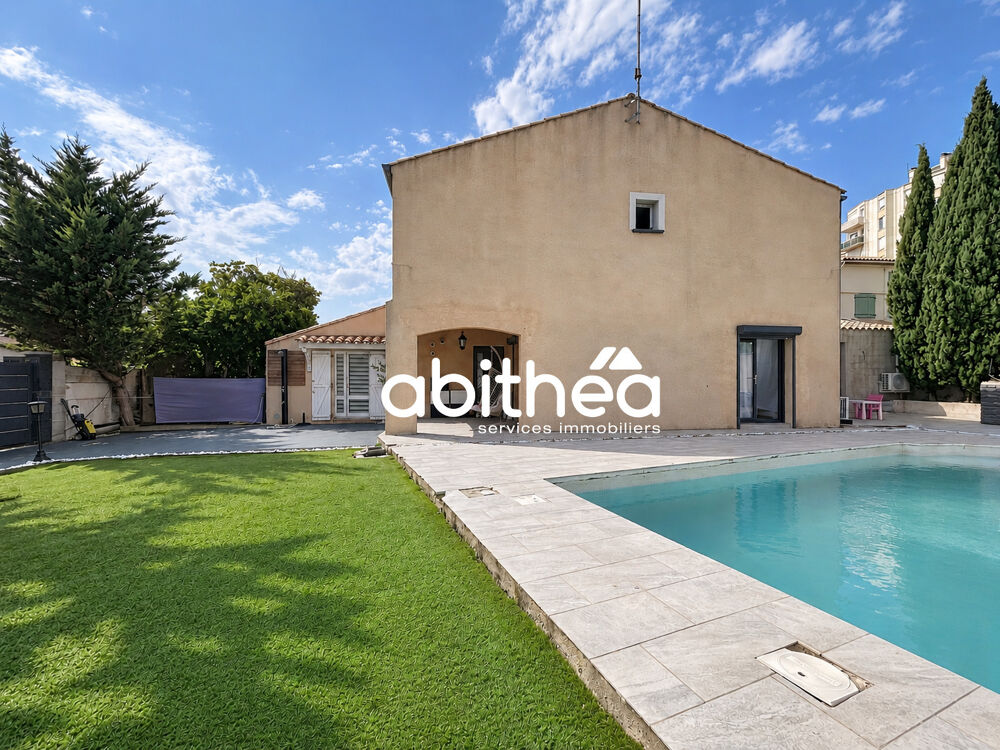 Vente Maison Villa familiale avec piscine et jardin   6 pièces, 5 chambres   Béziers Beziers