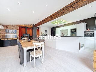  Maison  vendre 9 pices 305 m