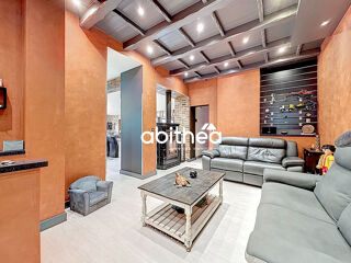  Maison  vendre 9 pices 305 m