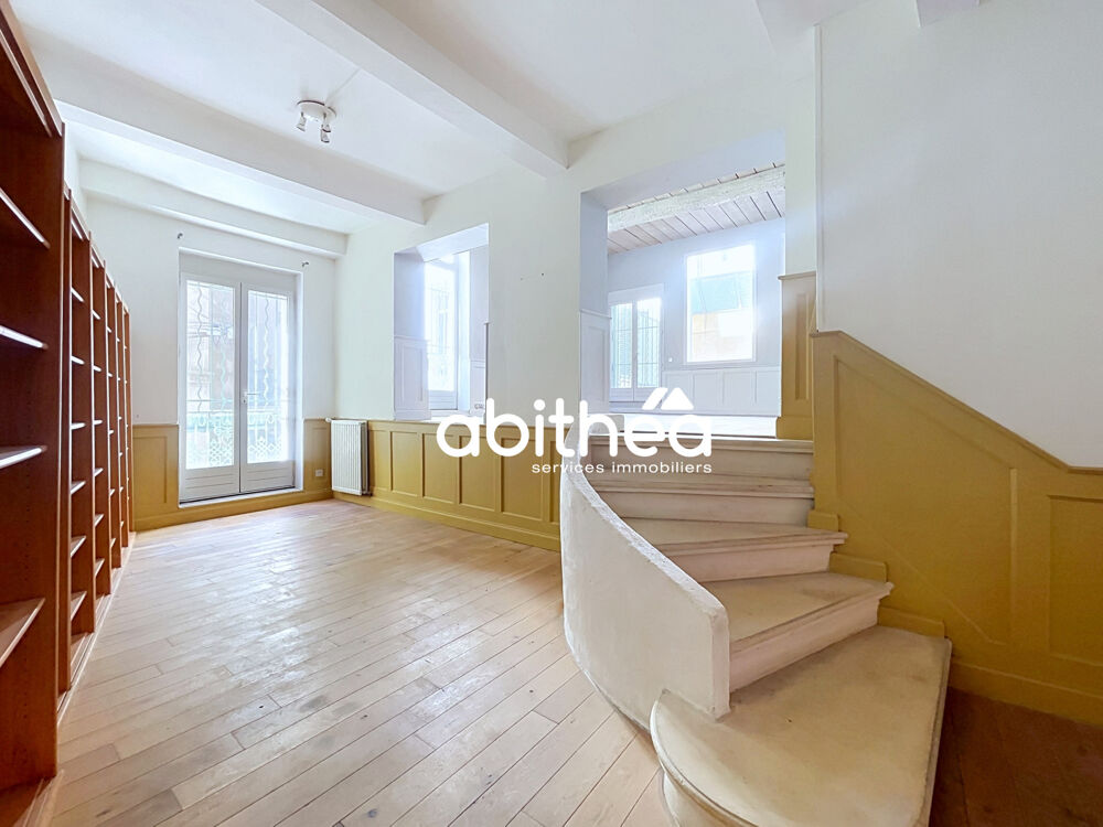 Maison de caractère 260 m2 avec terrasse et garage Centre historique de Béziers