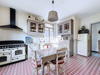  Maison � vendre 9 pi�ces 327 m�