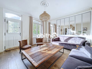  Propri�t�/ch�teau � vendre 9 pi�ces 327 m�