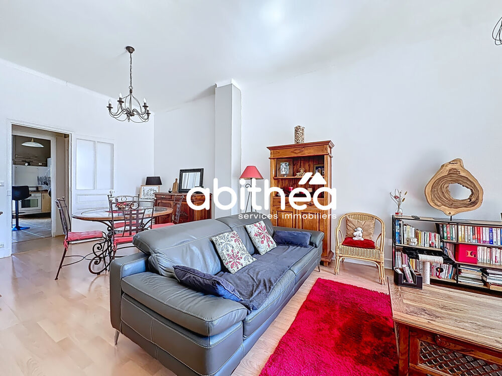 Vente Appartement APPARTEMENT T4 - 119 m2 - 3 CHAMBRES - BUREAU - 2 BALCONS - CAVE - CLIMATISATION - CENTRE-VILLE DE BÉZIERS Beziers