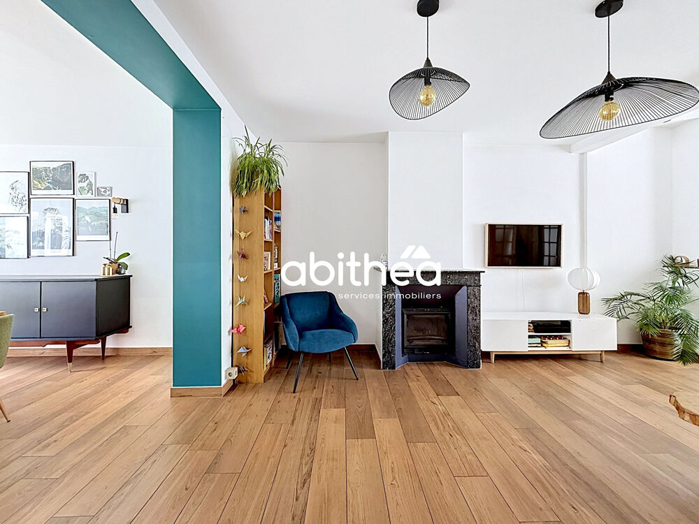 Maison familiale avec beaux volumes et jardin