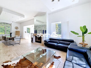  Maison à vendre 7 pièces 302 m²