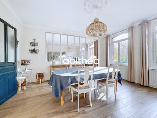  Maison à vendre 9 pièces 327 m²