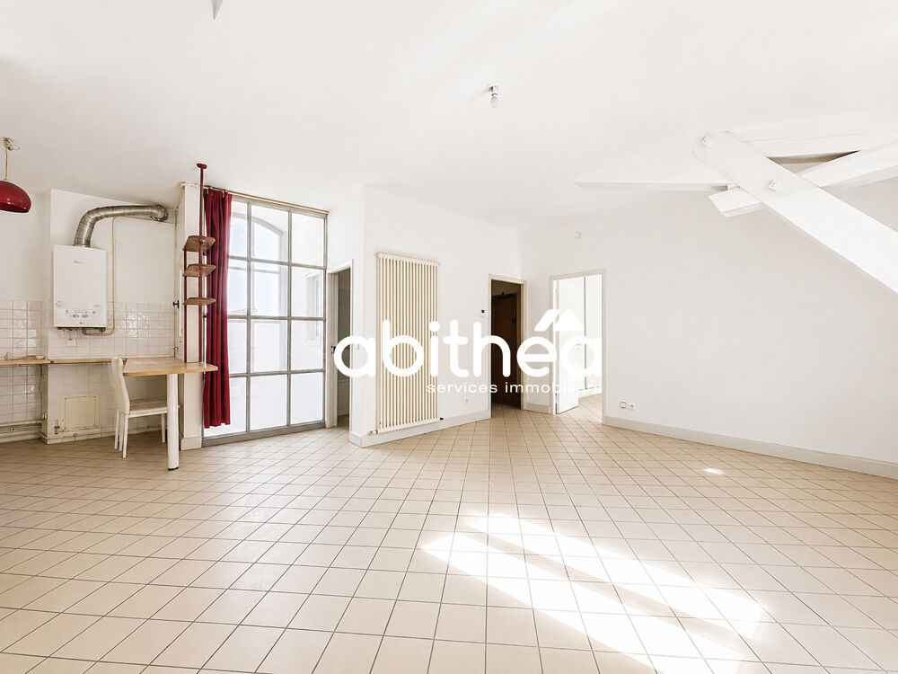 GRAND APPARTEMENT T3 DE 75 M2 EN PLEIN COEUR HISTORIQUE AVEC ASCENSEUR