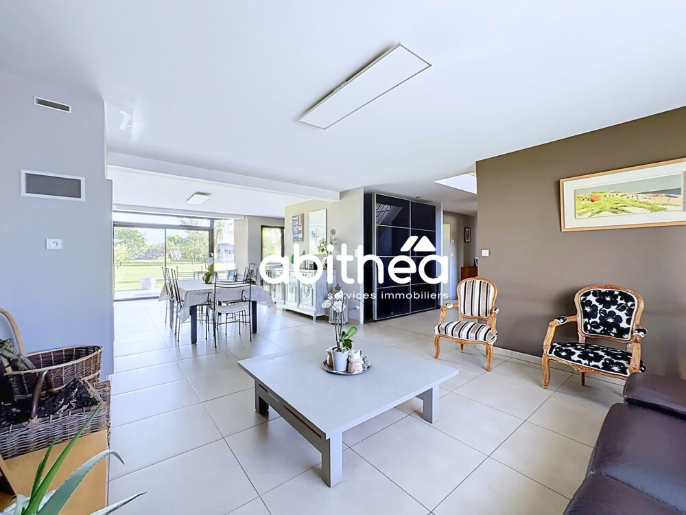 MAISON INDIVIDUELLE 200 M2 + SEMI-PLAIN PIED + 4 CHAMBRES + SOUS SOL COMPLET + JARDIN