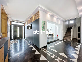  Propriété/château à vendre 10 pièces 331 m²