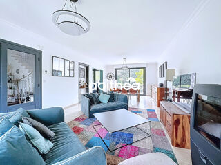  Maison  vendre 9 pices 220 m