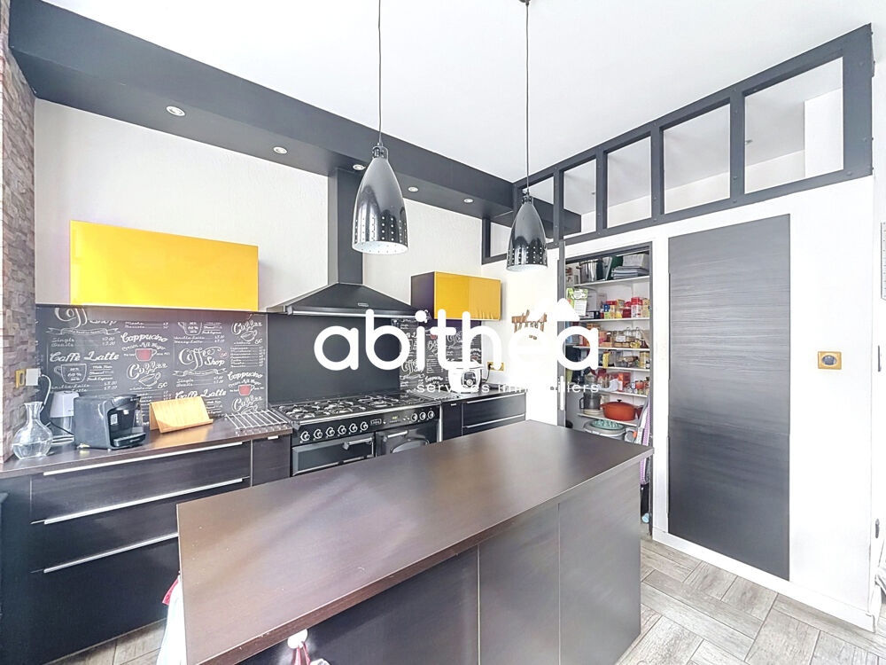 GRAND LOFT EN CENTRE VILLE