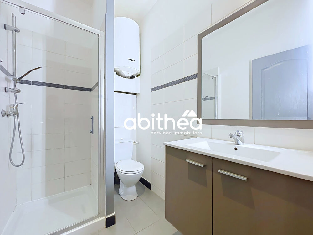 Vente Appartement APPARTEMENT TYPE 2 - 41,62 M2    1ER ÉTAGE   COPROPRIÉTÉ BÉNÉVOLE   CENTRE HISTORIQUE DE BÉZIERS Beziers