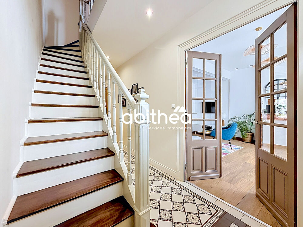 Maison familiale avec beaux volumes et jardin