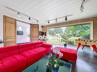  Maison à vendre 10 pièces 331 m²