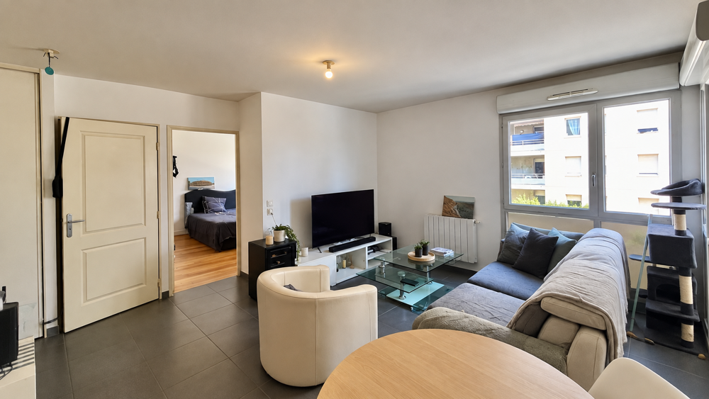 Vente Appartement T2 de 40 m2 avec terrasse et garage   Idéal investissement / pied-a-terre / premier achat. Villeurbanne
