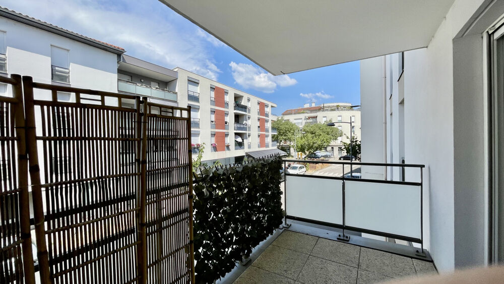Vente Appartement T3 de 69 m2 avec balcon et garage   Résidence récente Meyzieu