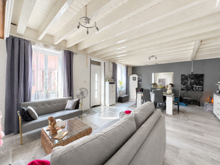 Location Maison À LOUER   Communay - Maison meublée de 120 m2 avec terrasse, jacuzzi et studio indépendant Communay