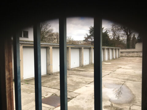  Parking / Garage � louer 1 pi�ce 10 m�