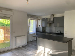  Appartement à louer 3 pièces 65 m²