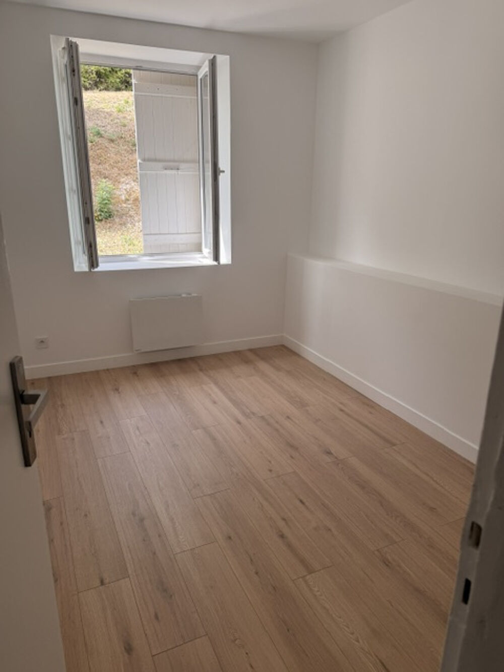 Location Maison Maison de plain-pied rénovée à louer   4 chambres   Provins Provins