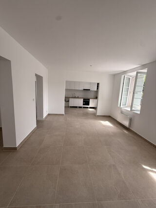 Location Maison Maison de plain-pied rénovée à louer   4 chambres   Provins Provins