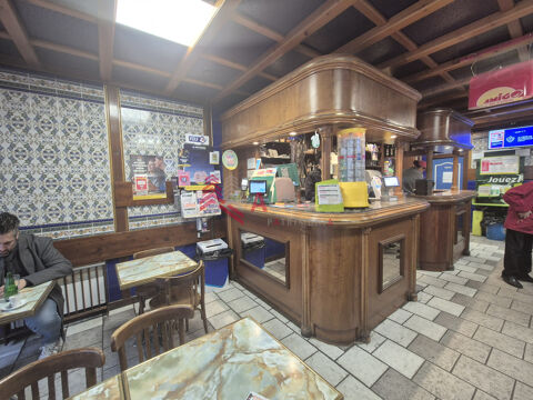 Vend Fond de commerce BAR/PMU 90000 69140 Rillieux la pape