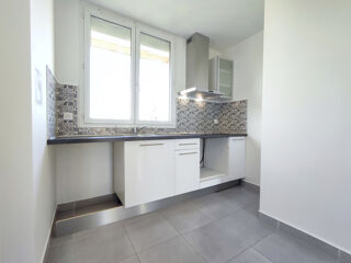  Appartement à louer 4 pièces 60 m²