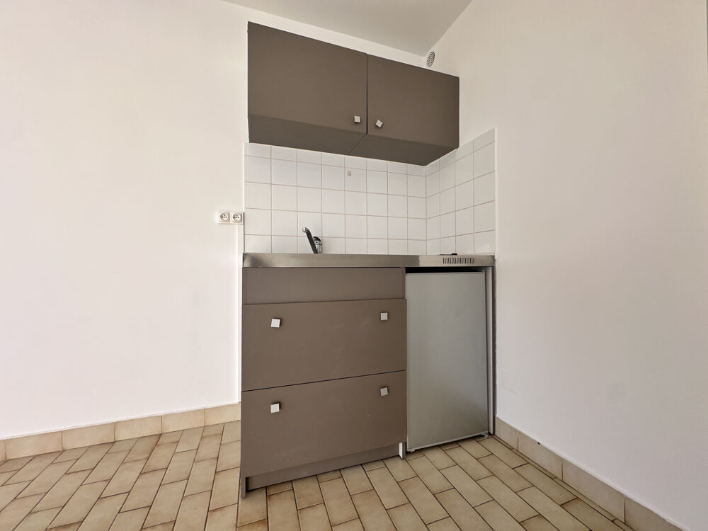 Location Appartement appartement de type studio au 1er étage Bedarrides