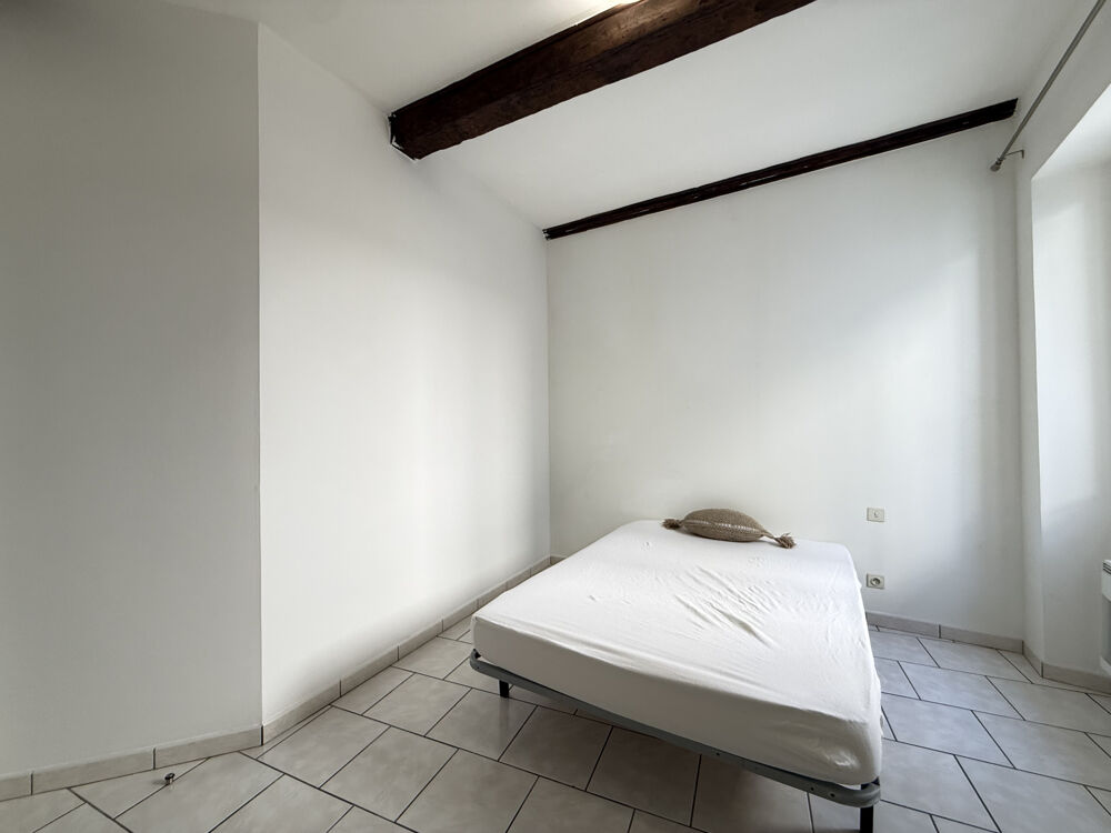 T3 MEUBLE AVEC BALCON AU CENTRE DU VILLAGE !!!