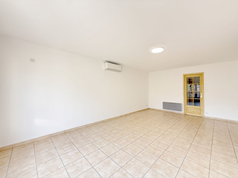 Location Appartement APPARTEMENT T2 AVEC TERRASSE ET EMPLACEMENT DE STATIONNEMENT Bedarrides