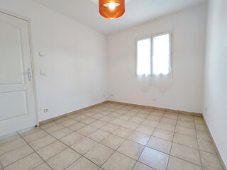  Appartement à louer 2 pièces 32 m²