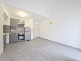Location Appartement CHARMANT T2 RUE JOSEPH VERNET Avignon