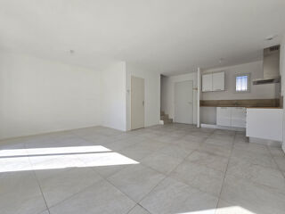  Maison à louer 3 pièces 61 m²